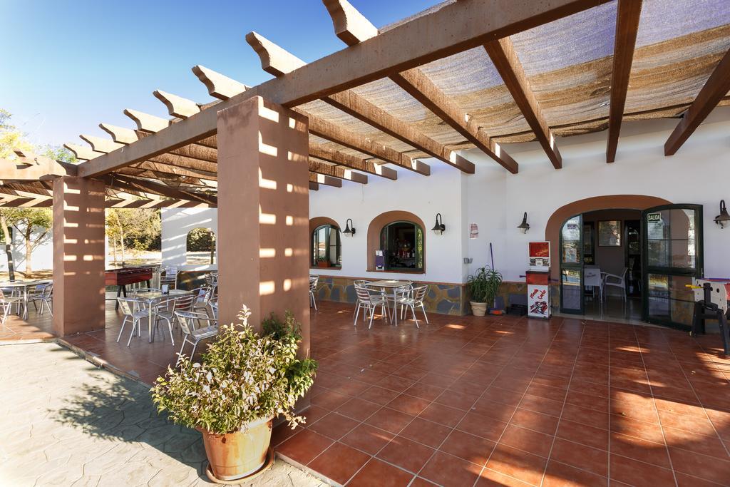 Camping La Sierrecilla Humilladero Bagian luar foto